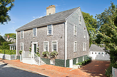 11 Hussey Street