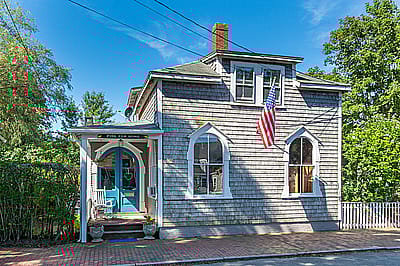 19 Pine Street