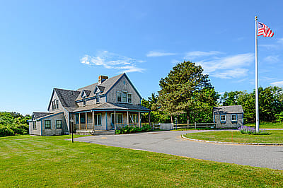 49 Meadow View Drive & 1 Wamasquid Place