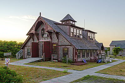 31 Western Avenue