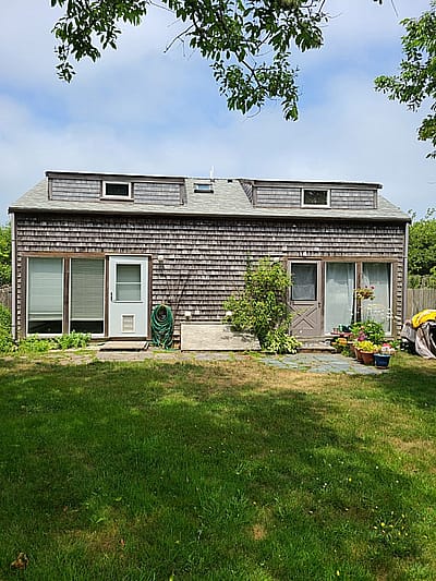 10 Lewis Court