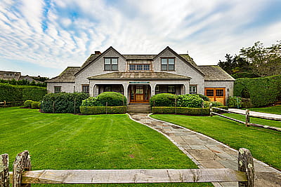 4 Middle Tawpawshaw Road