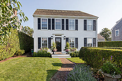 8 Mayhew Lane