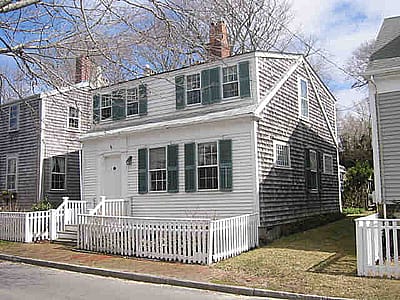 9 Lily Street