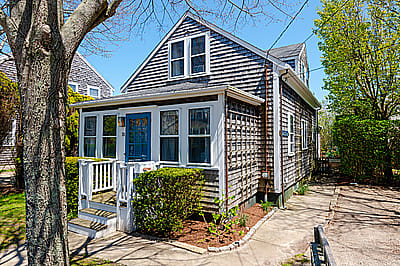 18 Atlantic Avenue