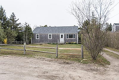 16 Trotters Lane