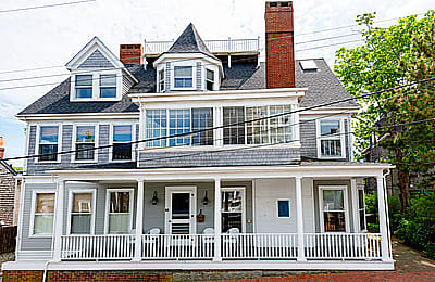 8 Cliff Road