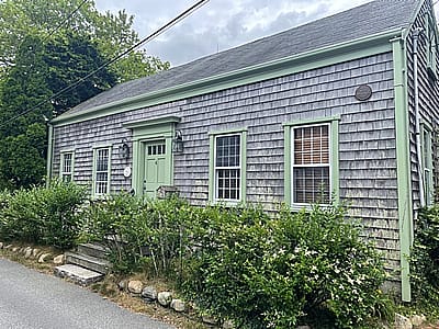 4 Plumb Lane