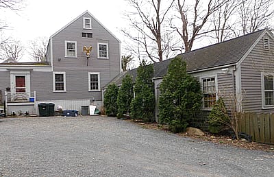 6 Rays Court