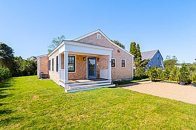 10 Larrabee Lane