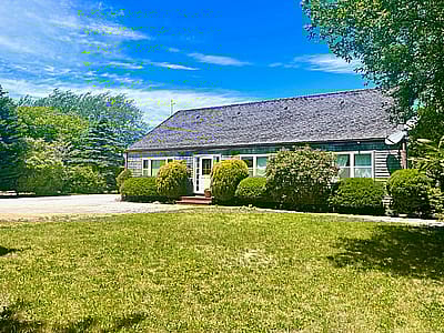 13 Bartlett Road