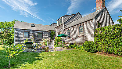 10 Roberts Lane
