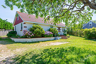 12 Pilgrim Road