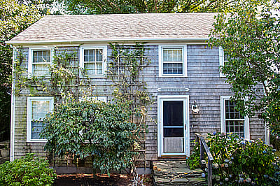 16 Quaker Road