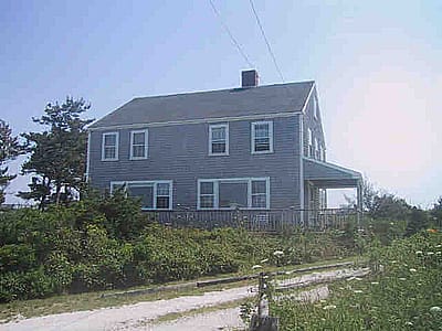 32B Hulbert Avenue