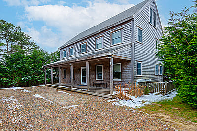 6 Beverly Court