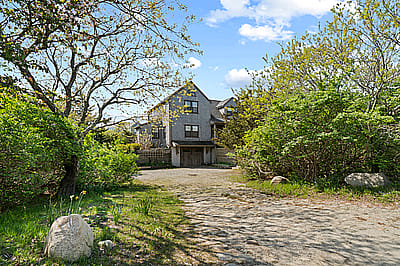 12 Dukes Road
