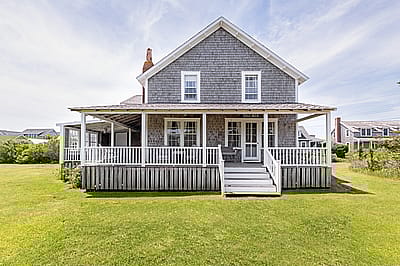 25 Willard Street