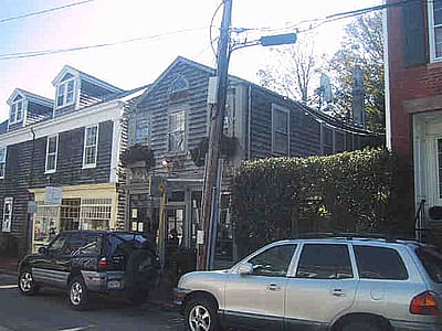10 India Street