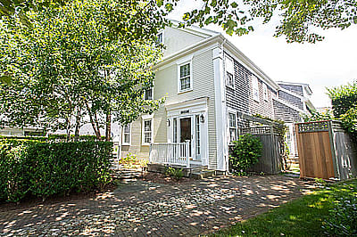 8 Curlew Court