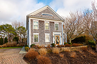 7 Falcon Court