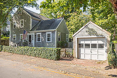 11 Pine Street