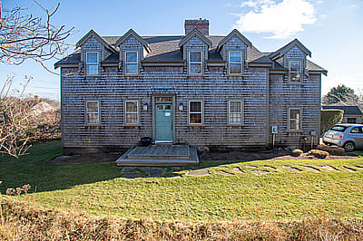 6 Heath Lane